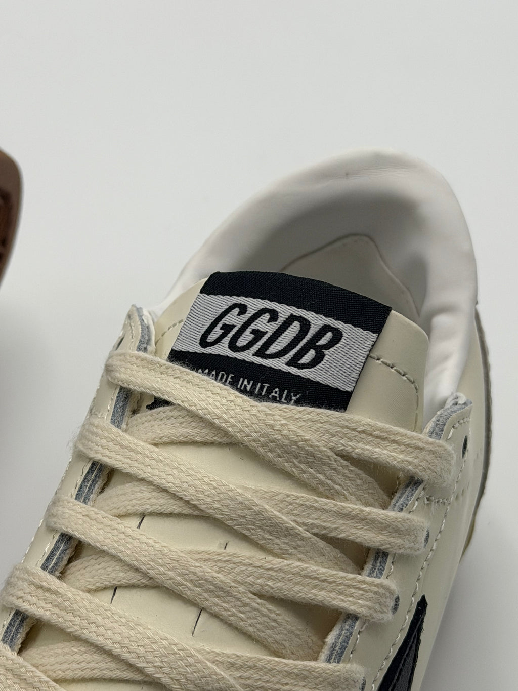 Golden Goose Ball Star “Black Star” | Beige-Negro