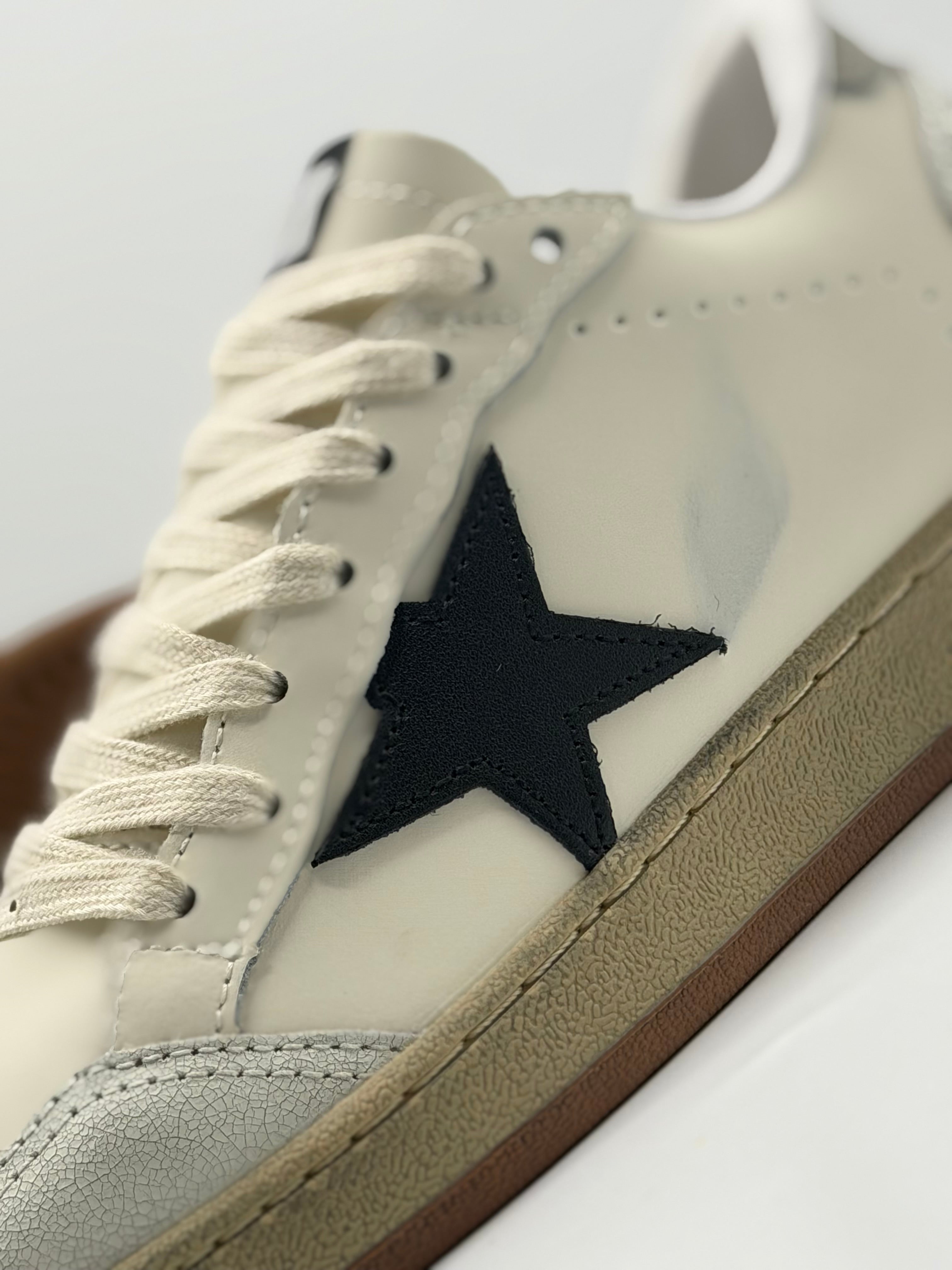 Golden Goose Ball Star “Black Star” | Beige-Negro