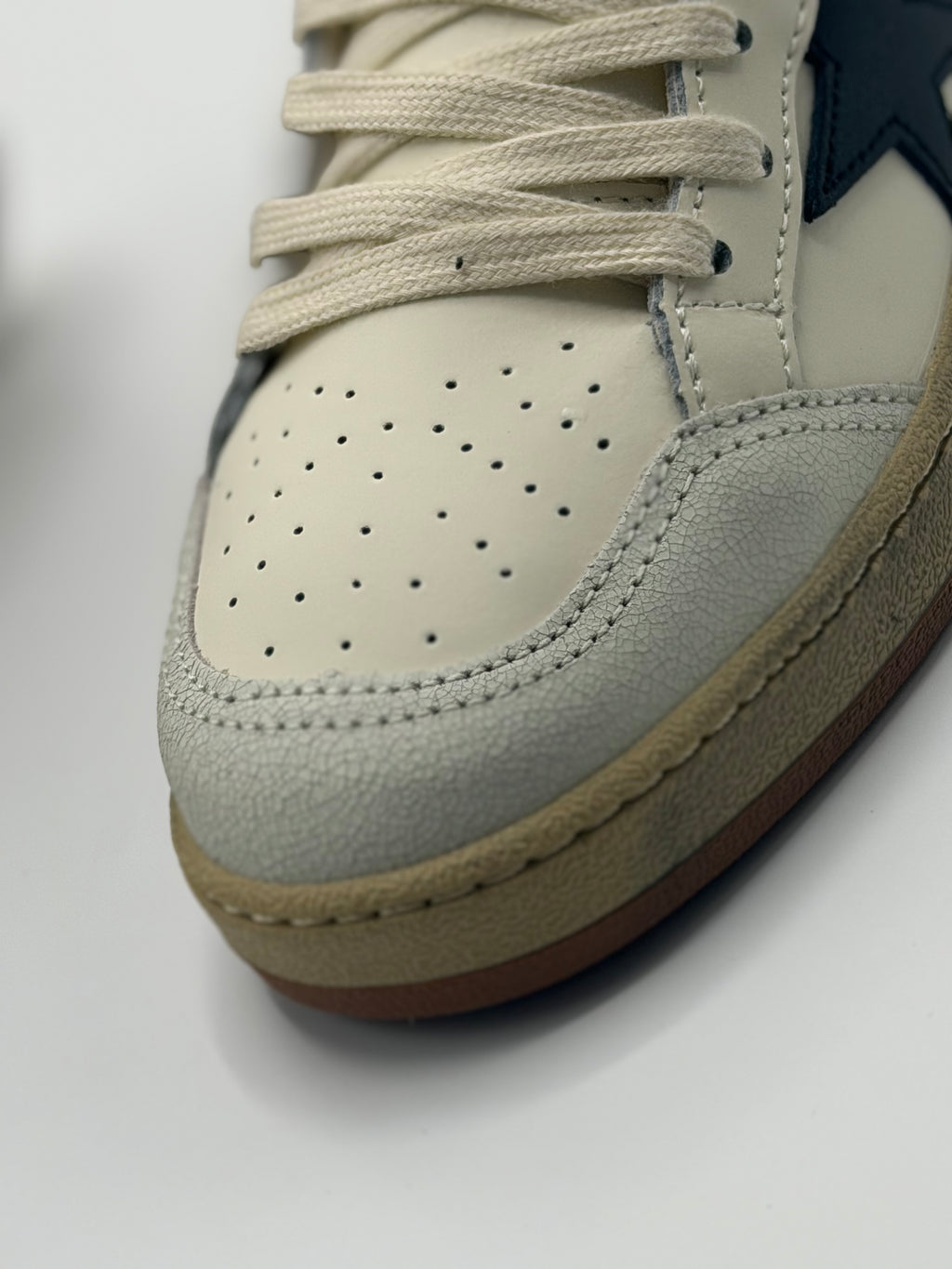 Golden Goose Ball Star “Black Star” | Beige-Negro