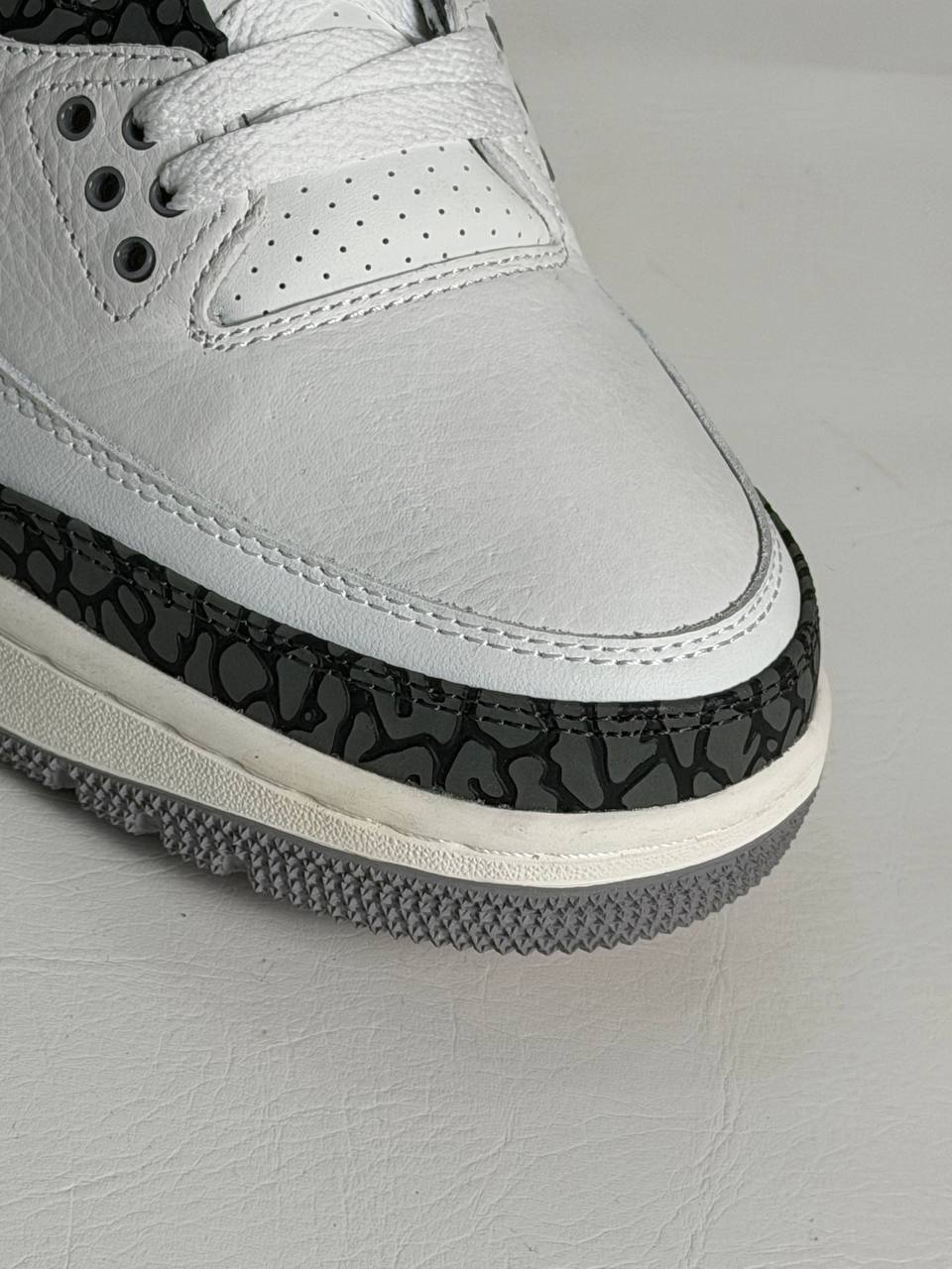 Air Jordan Retro 3 "Cement Grey" | Blanco-Gris