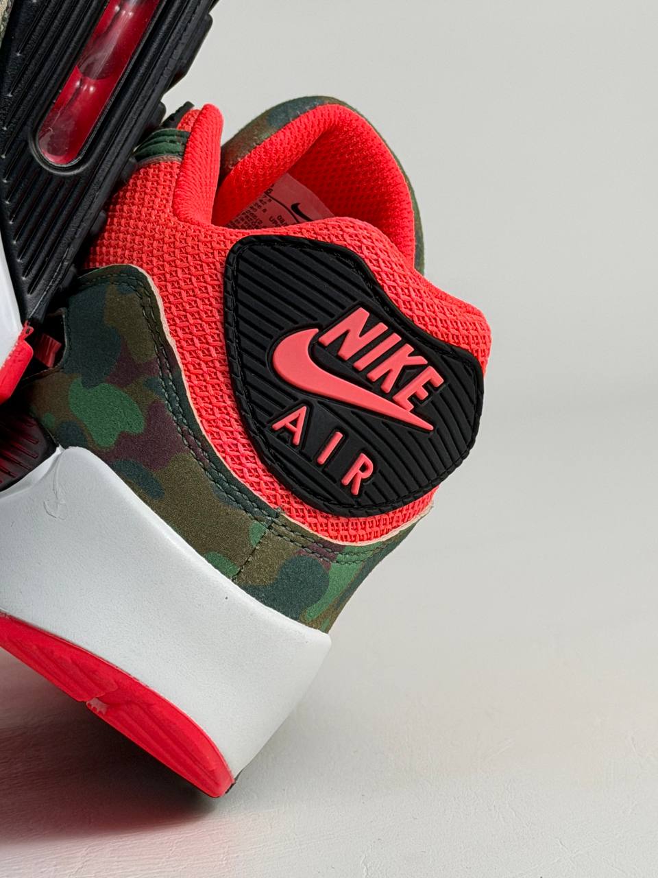 Air Max 90 "Dark Sage and Solar Red"  | Rojo-Verde