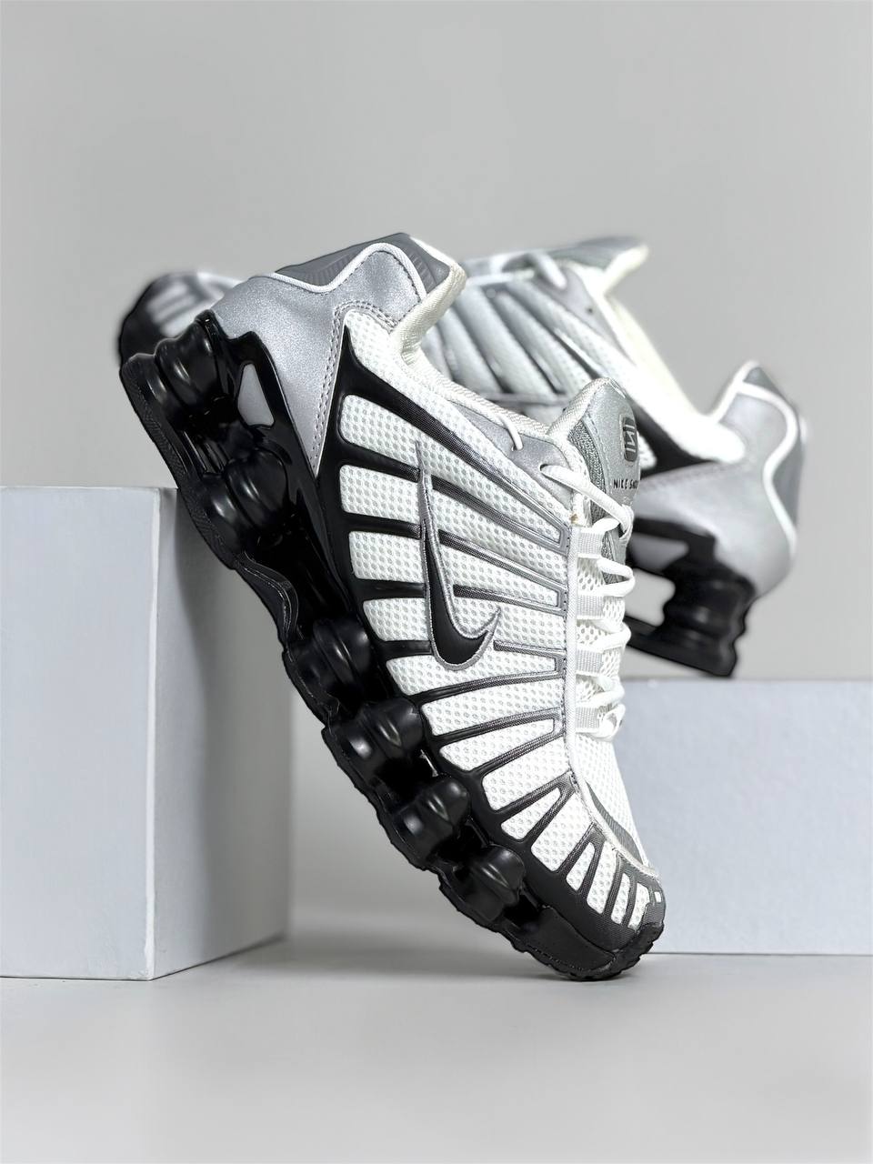 Nike Shox TL 'Metallic Silver Wolf Grey' | Blanco-Negro