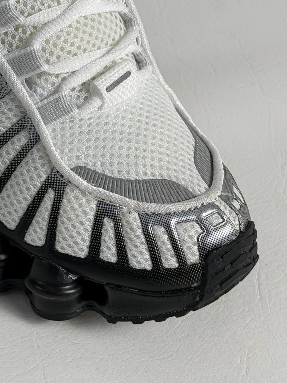 Nike Shox TL 'Metallic Silver Wolf Grey' | Blanco-Negro