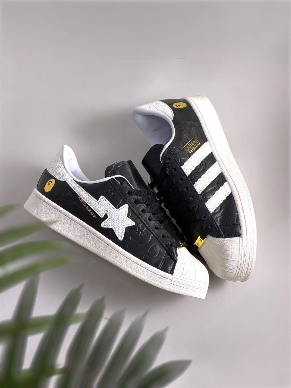 Super Star X Bape 'G—Snk' | Negro-Blanco