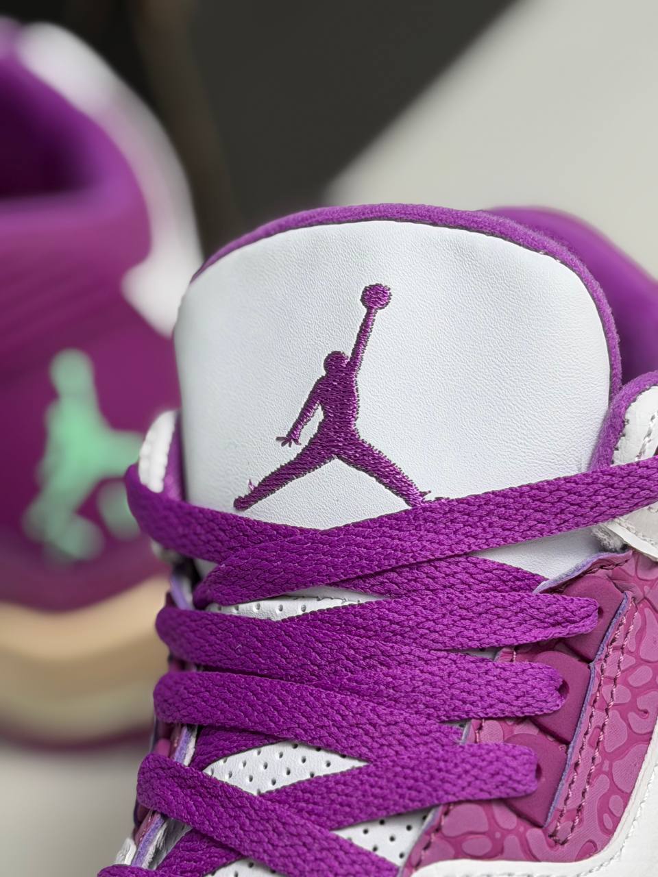 Jordan Retro 3 'Vivid Purple' | Blanco-Purpura