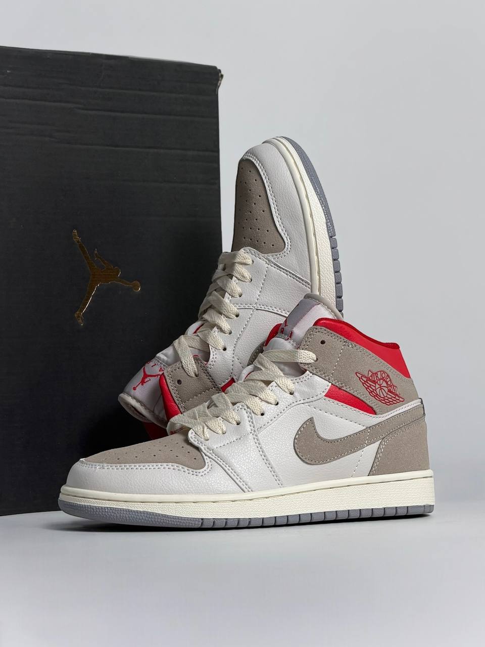 Jordan Retro 1 Mid Sneakersnstuff 20th Anniversary | Beige-Rojo