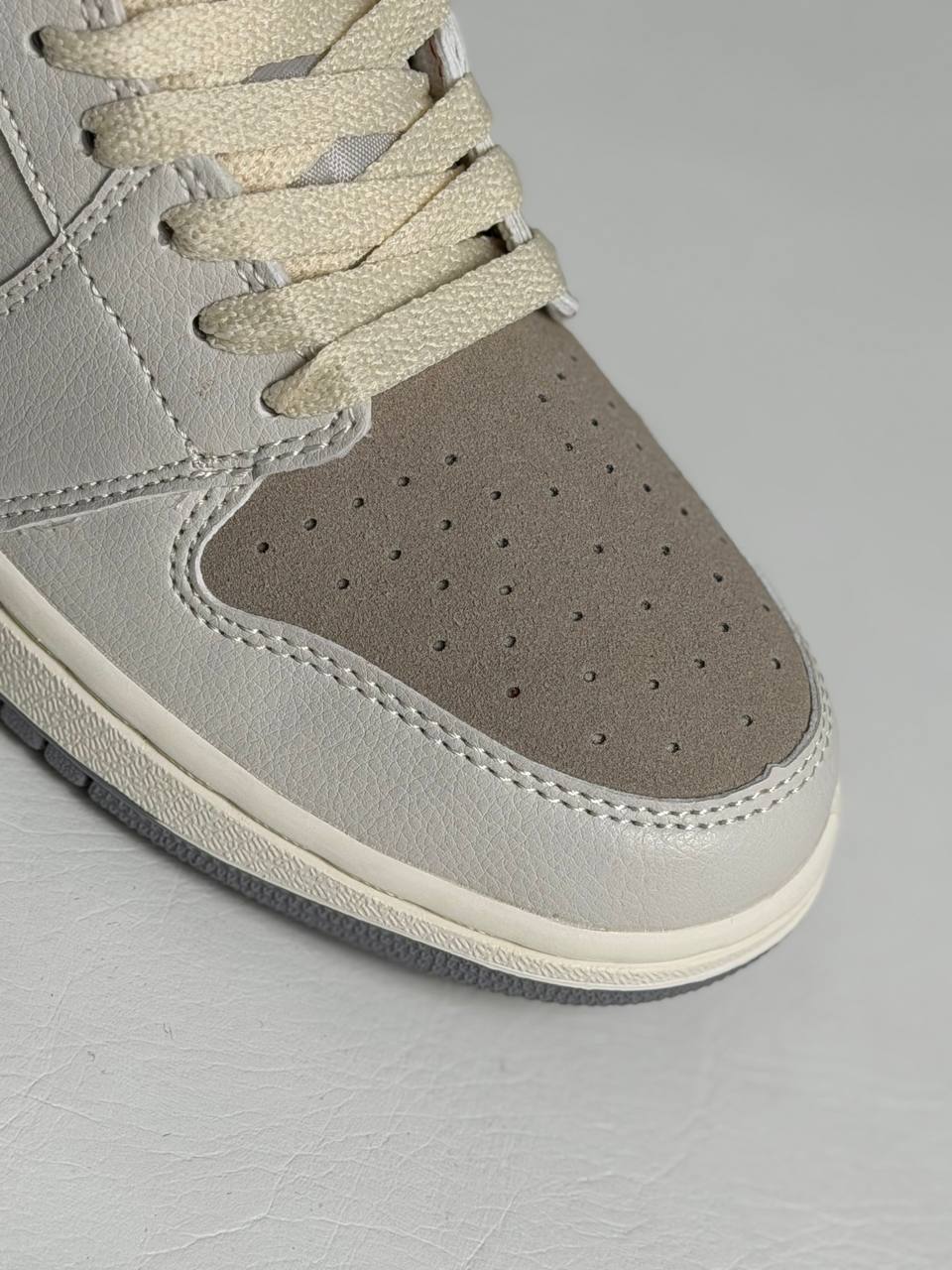 Jordan Retro 1 Mid Sneakersnstuff 20th Anniversary | Beige-Rojo