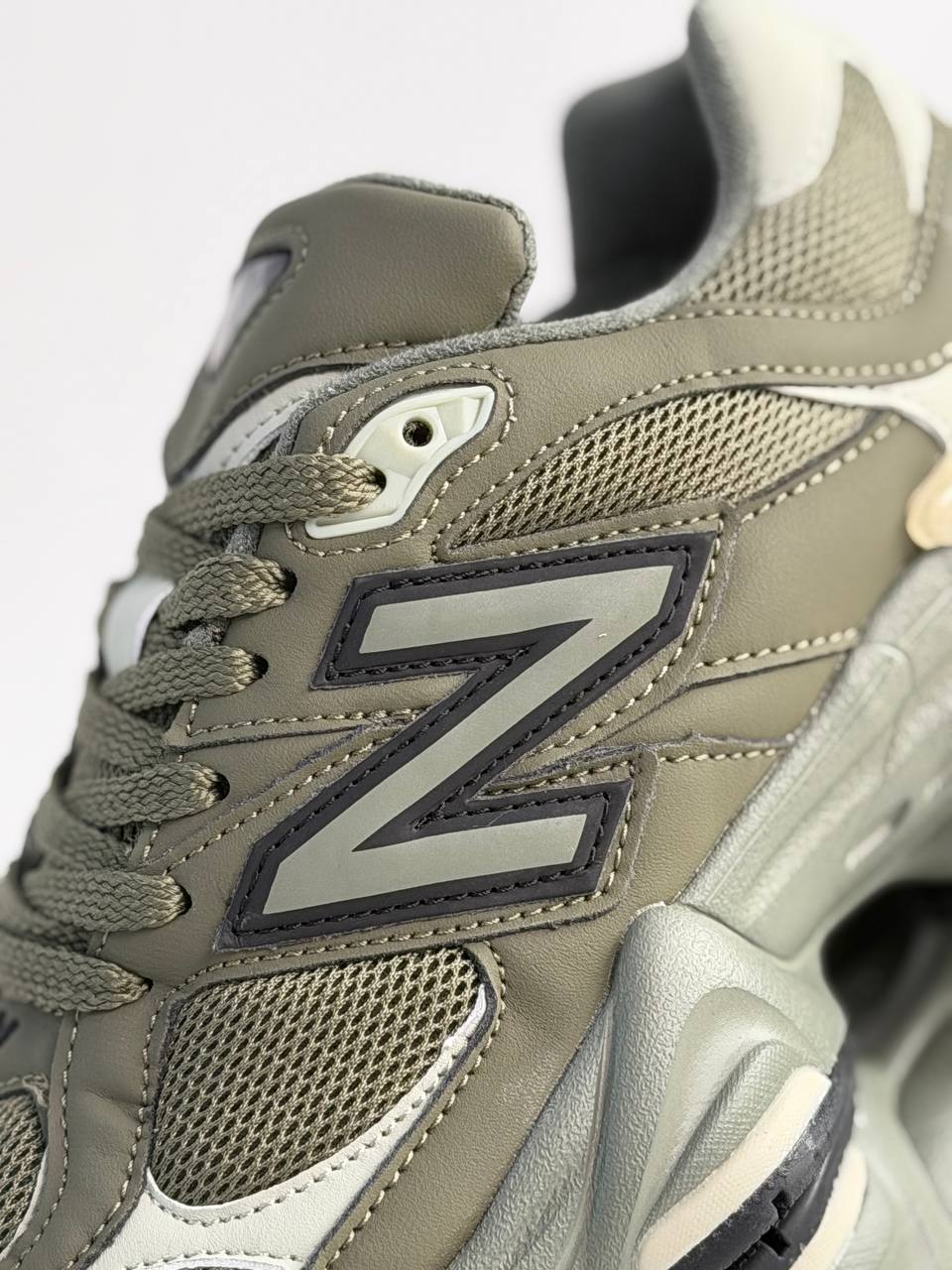 New Balance 9060 'Dark Olivine' | Verde