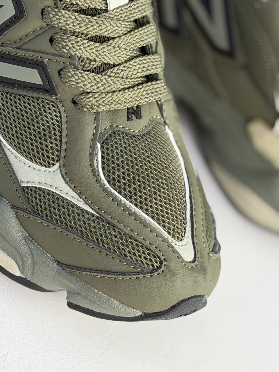New Balance 9060 'Dark Olivine' | Verde
