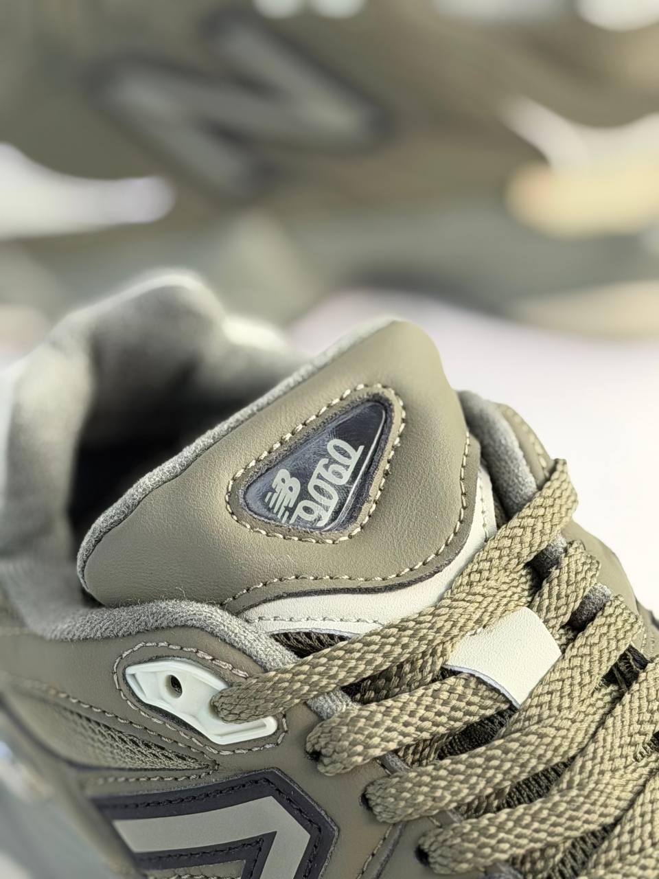 New Balance 9060 'Dark Olivine' | Verde