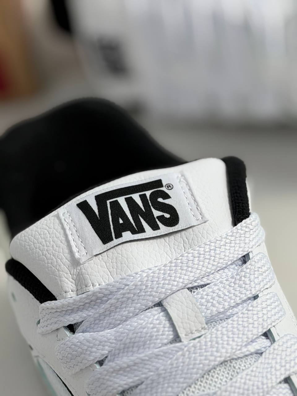 Vans Upland | Blanco-Negro