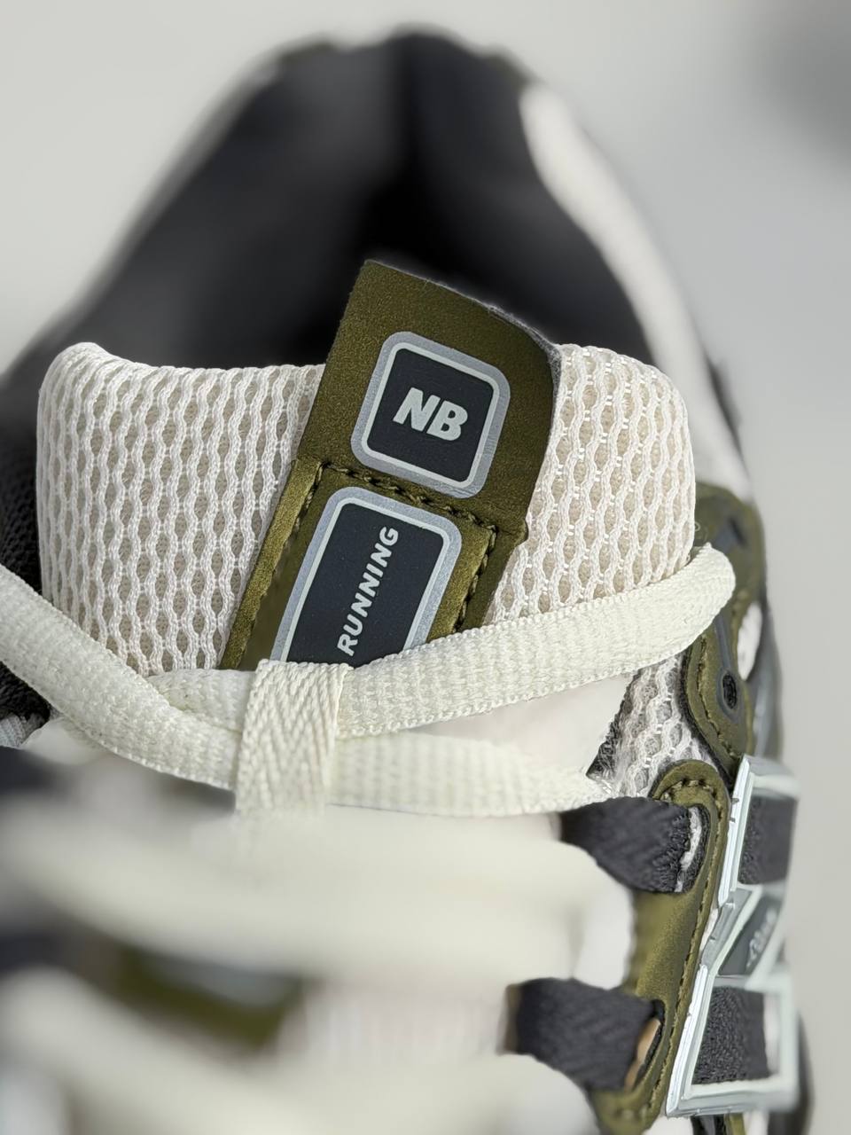 New Balance 1906A 'Olive Juice' | Verde
