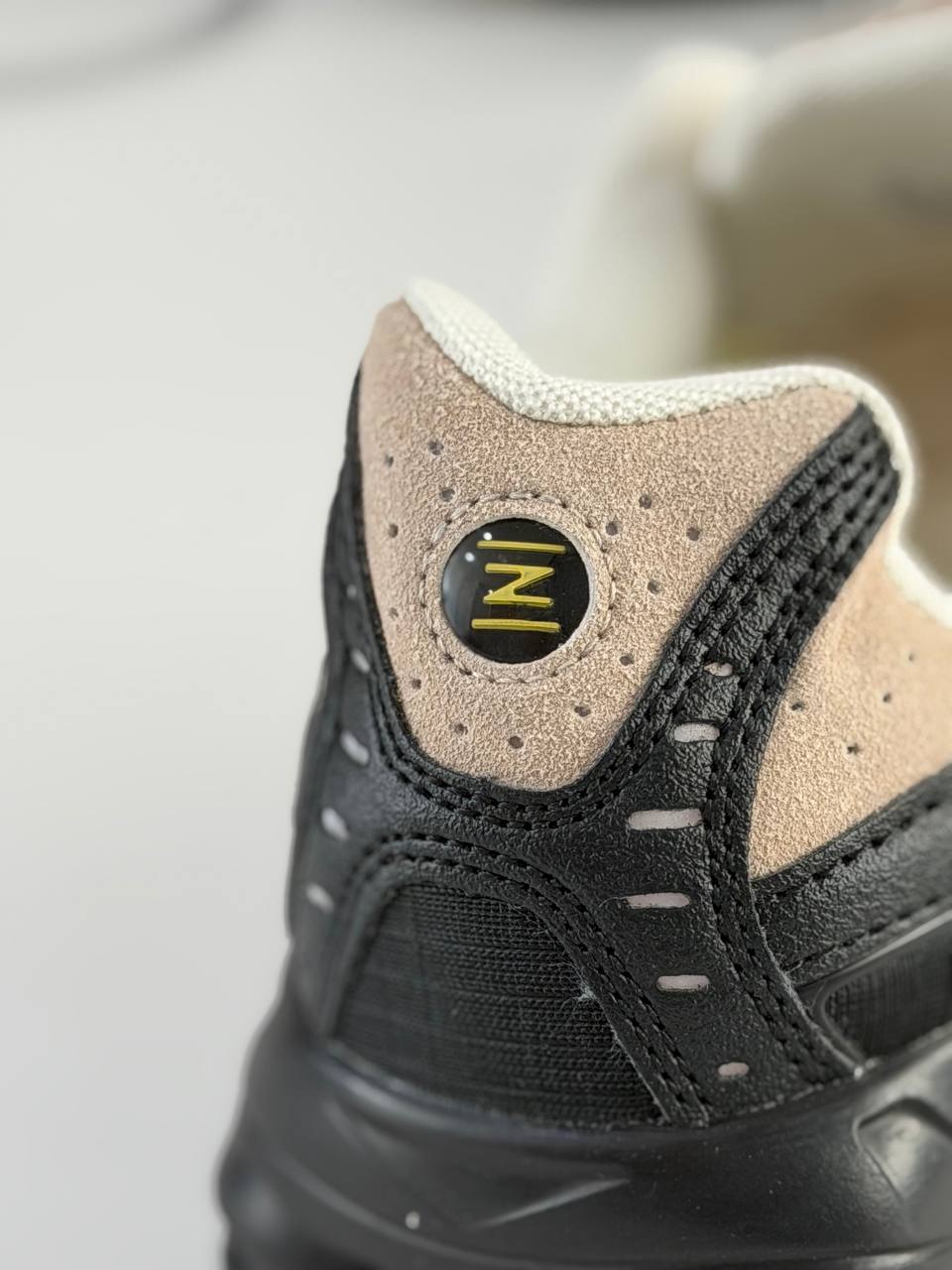 Nike Shox Ride 2 "Black Phantom" | Blanco-Negro-Amarillo