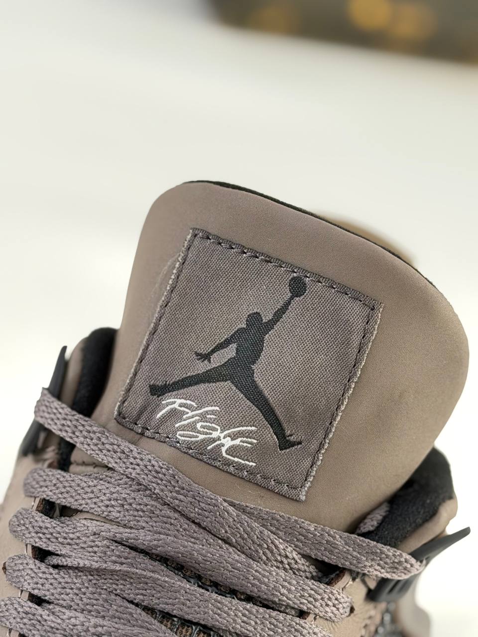 Nike Jordan Retro 4 'Cave Stone’ | Marrón