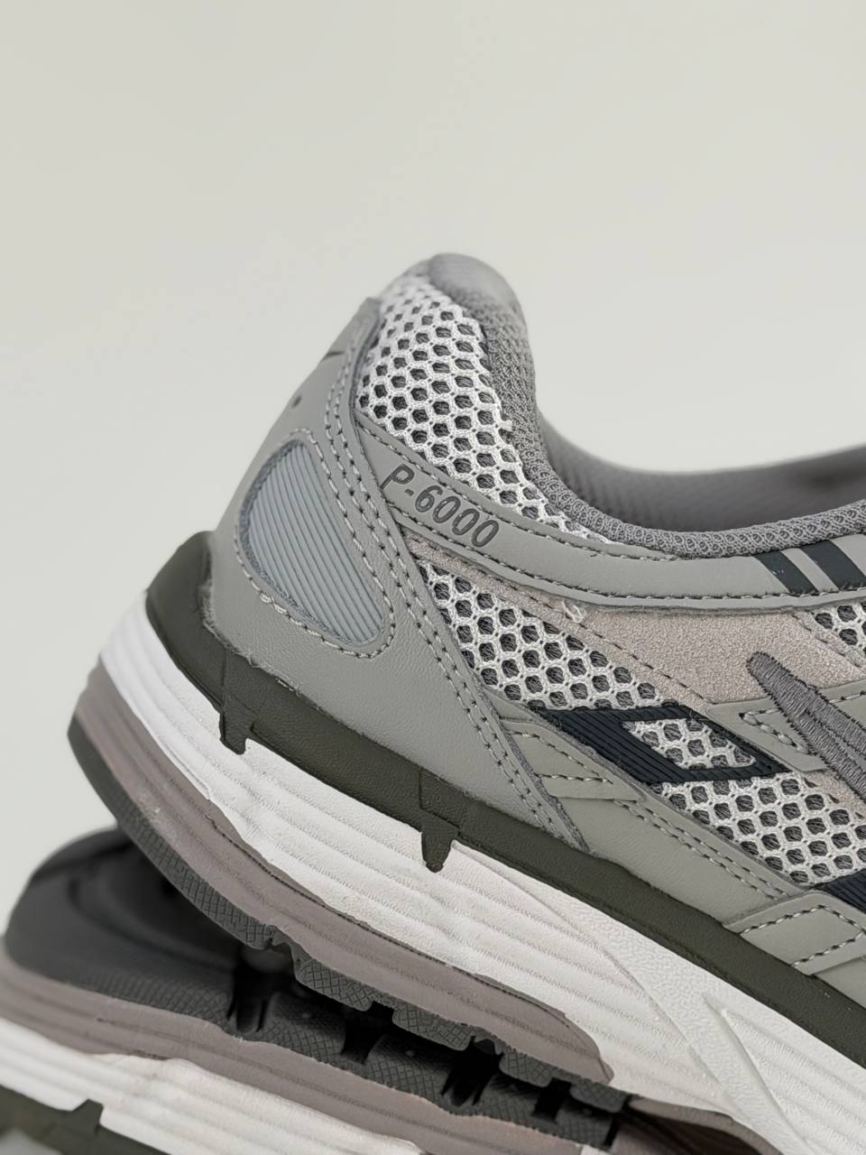 Nike P-6000 Light Iron Ore | Gris