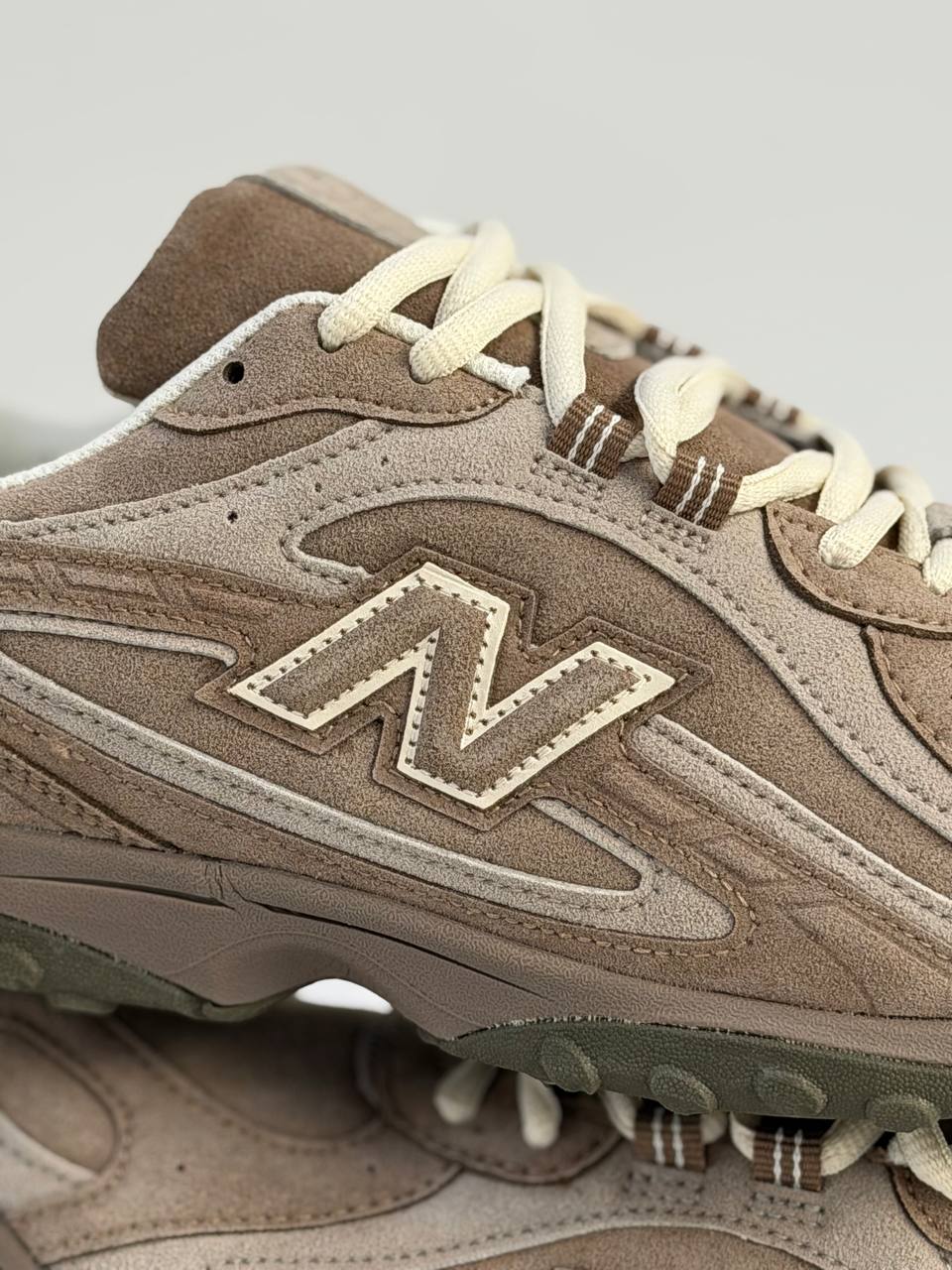 New Balance 204L Mushroom Arid Stone | Marrón