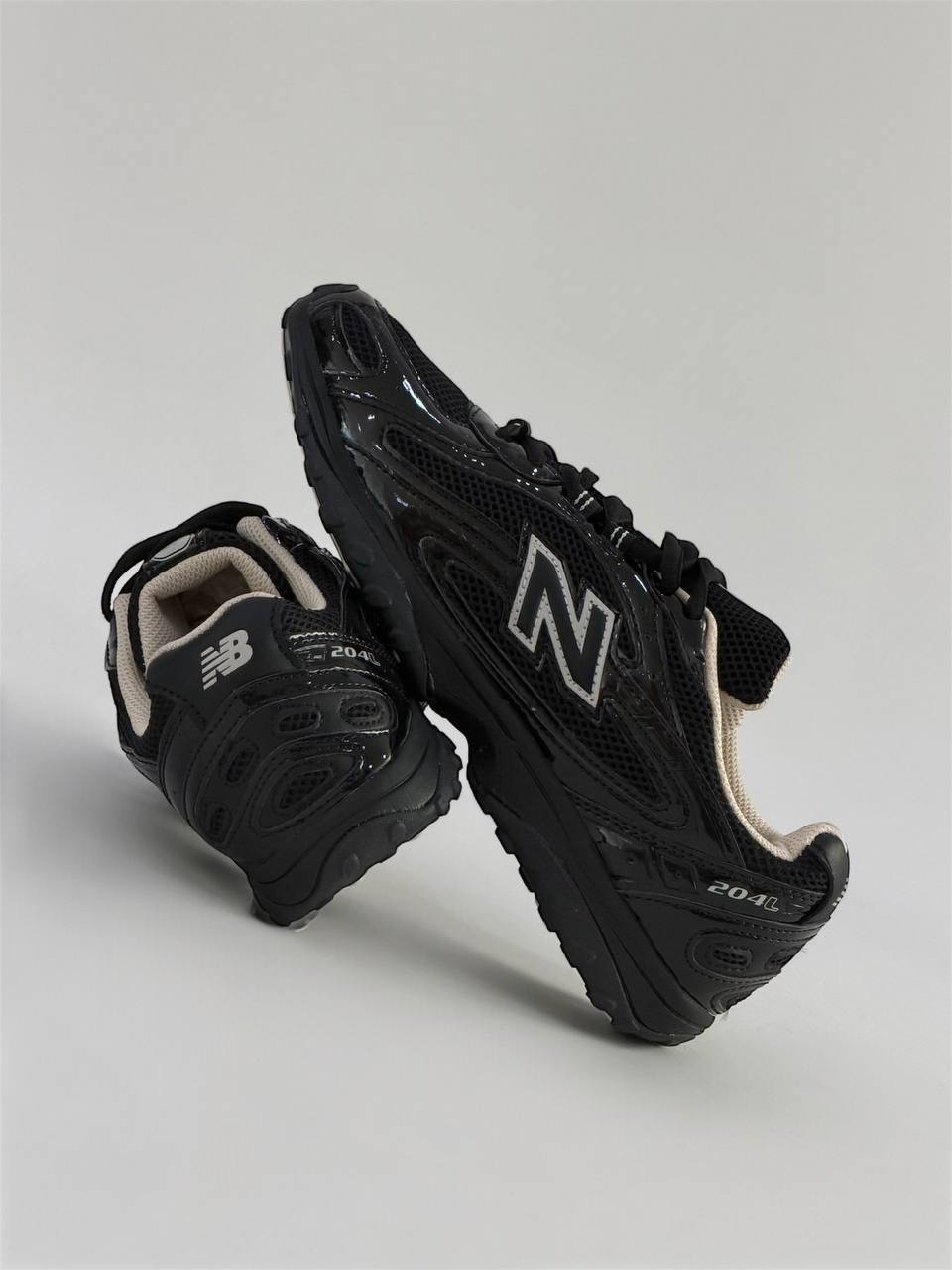New Balance 204L Timberwolf | Negro