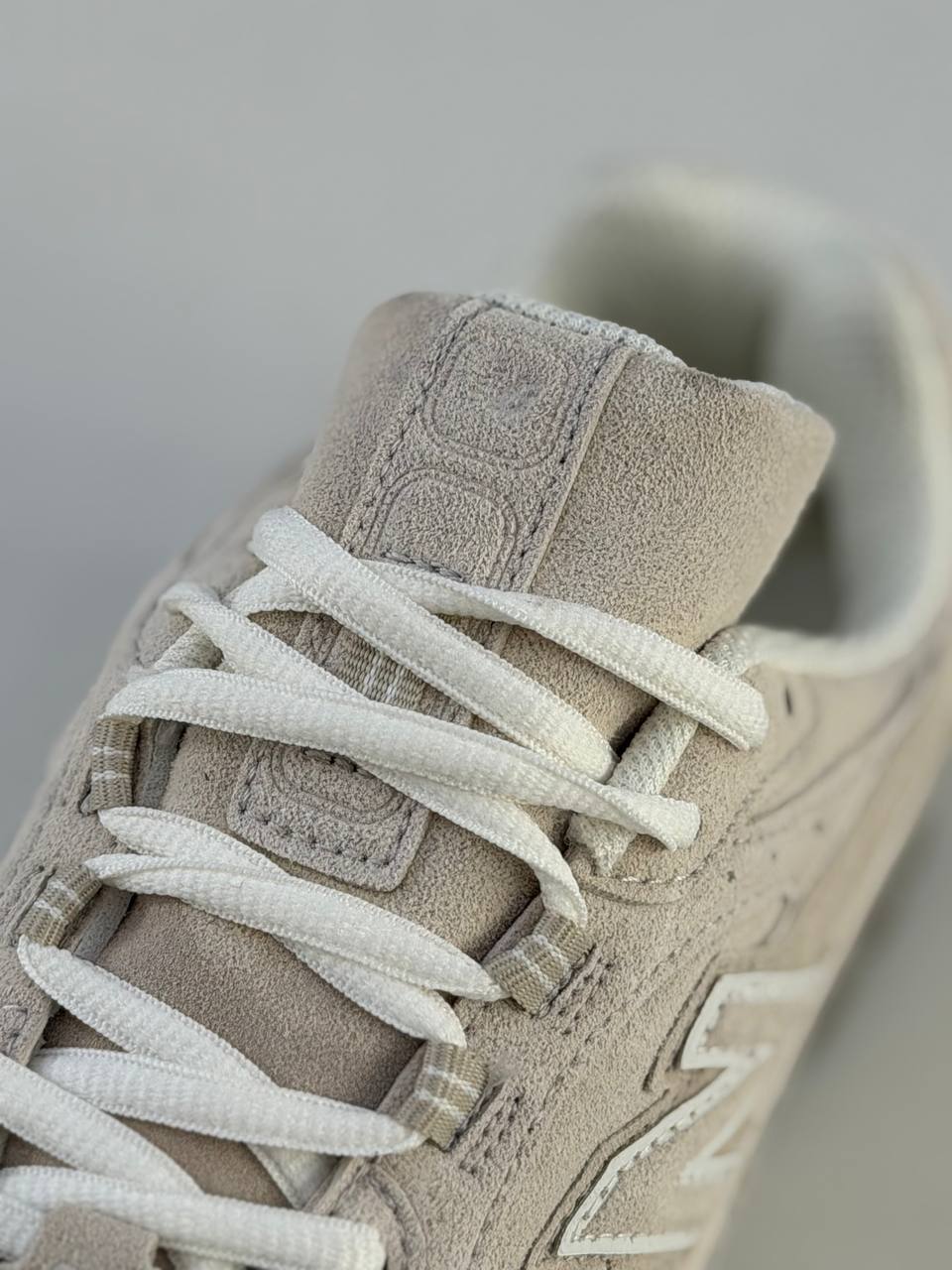 New Balance 204L 'Timberwolf Linen' | Beige