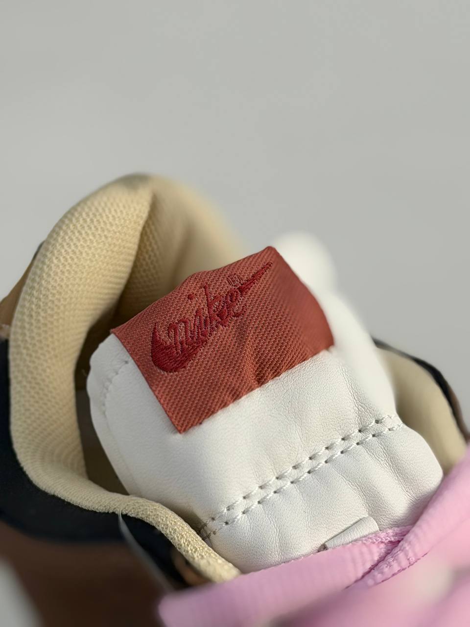 Nike Dunk Low "Smokey Mauve" | Marrón-Rosa