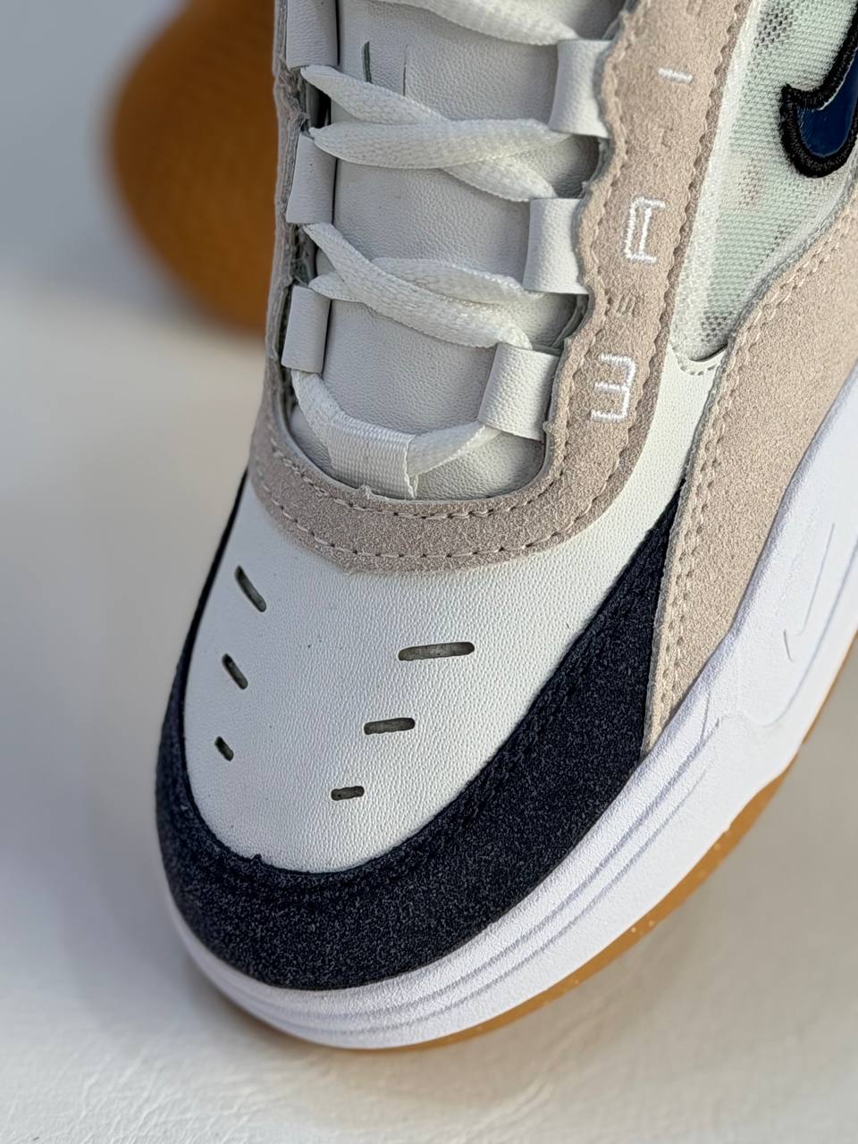 Air Max Ishod Wair SB 'White Navy' | Beige-Azul-Blanco