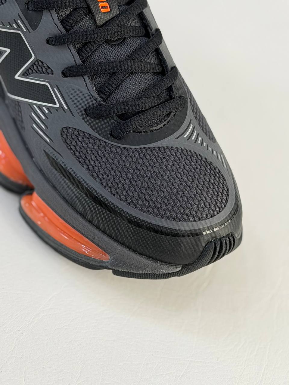 New Balance 2000 | Naranja-Negro