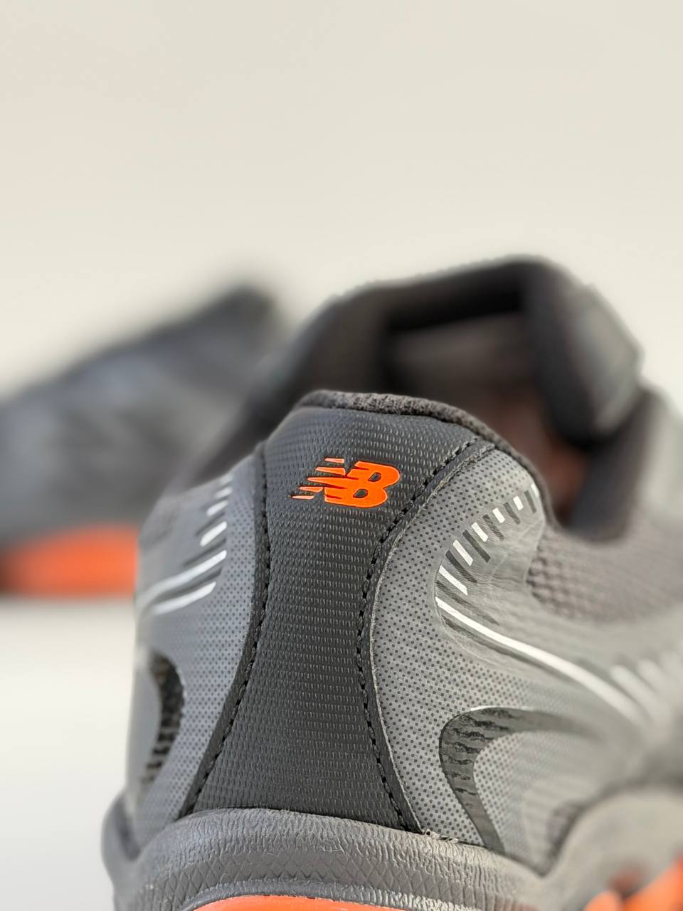 New Balance 2000 | Naranja-Negro