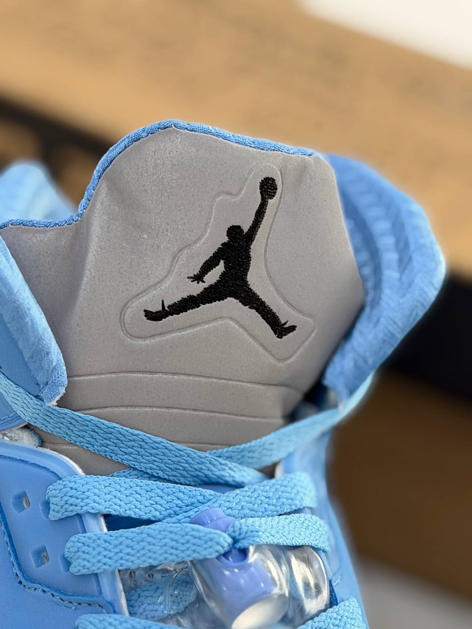 Air Jordan Retro 5 “UNC” | Azul