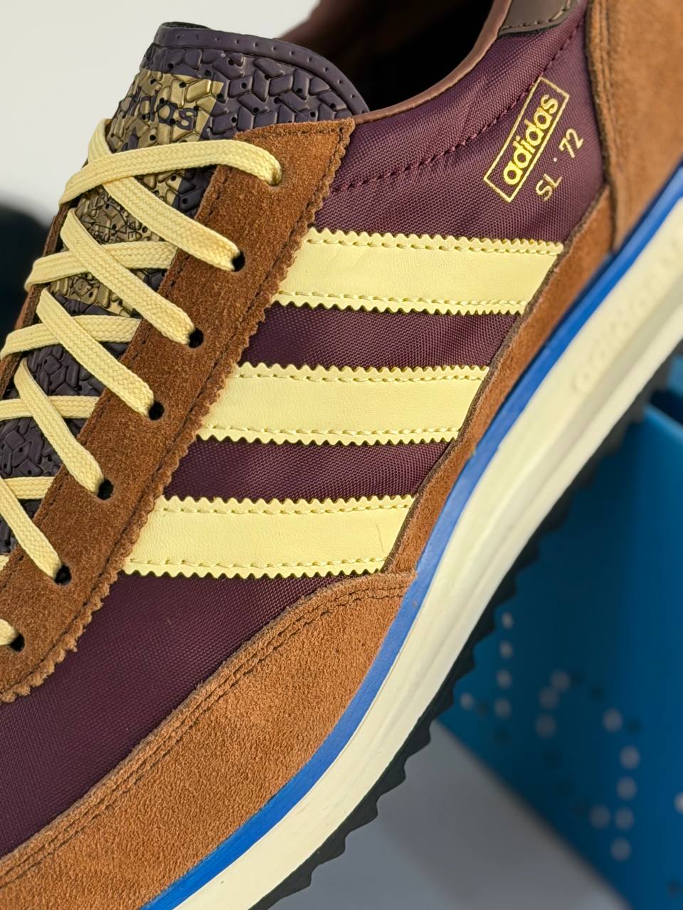 SL 72 OG 'Preloved Brown' | Amarillo-Azul-Marrón