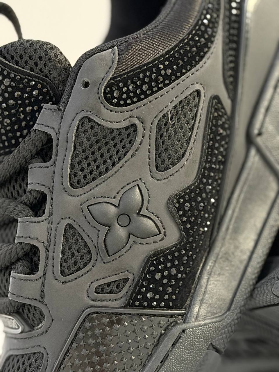 Louis Vuitton Trainer | Black