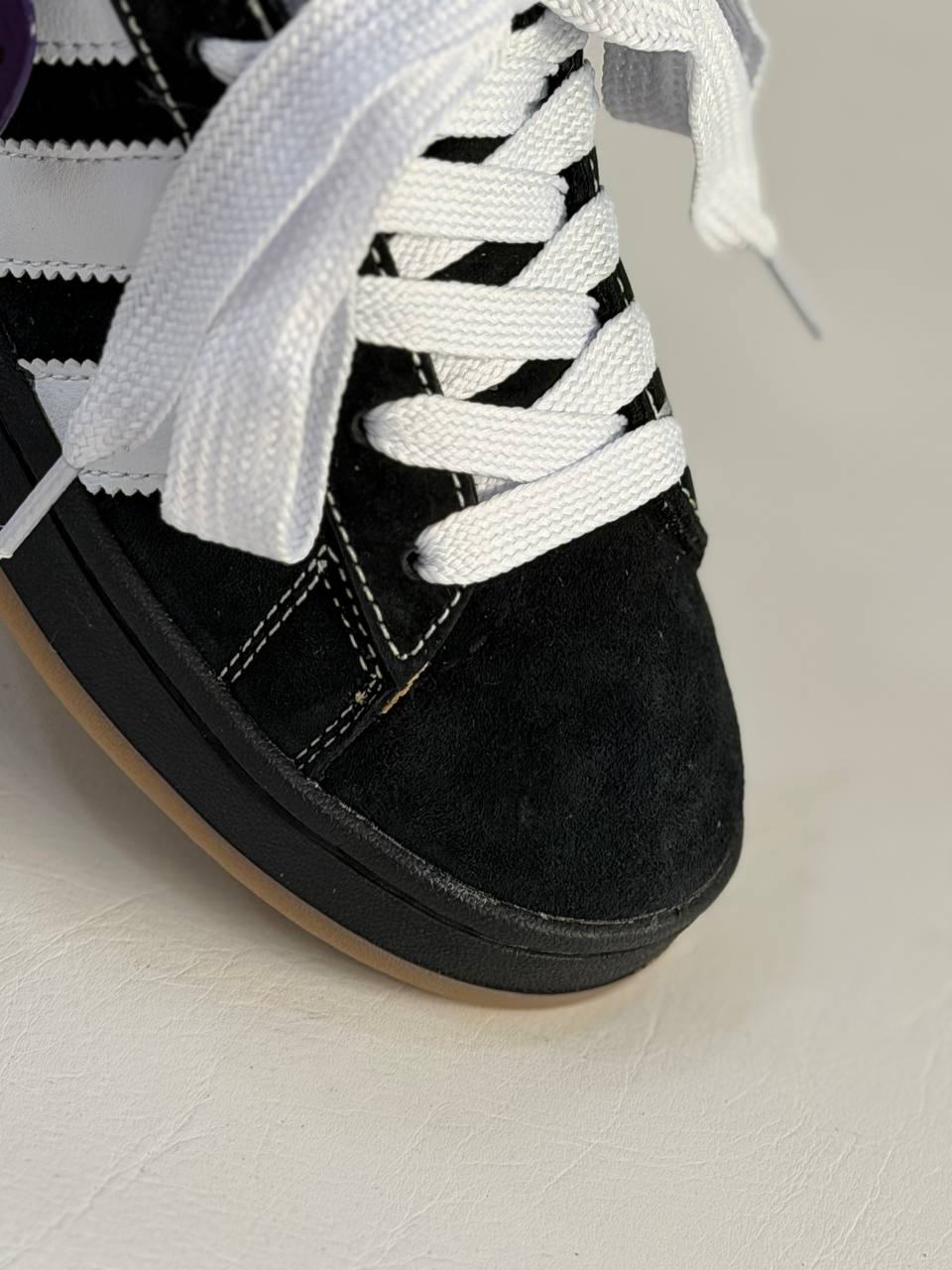 Adidad Campus 00s x KoЯn | Blanco-Negro