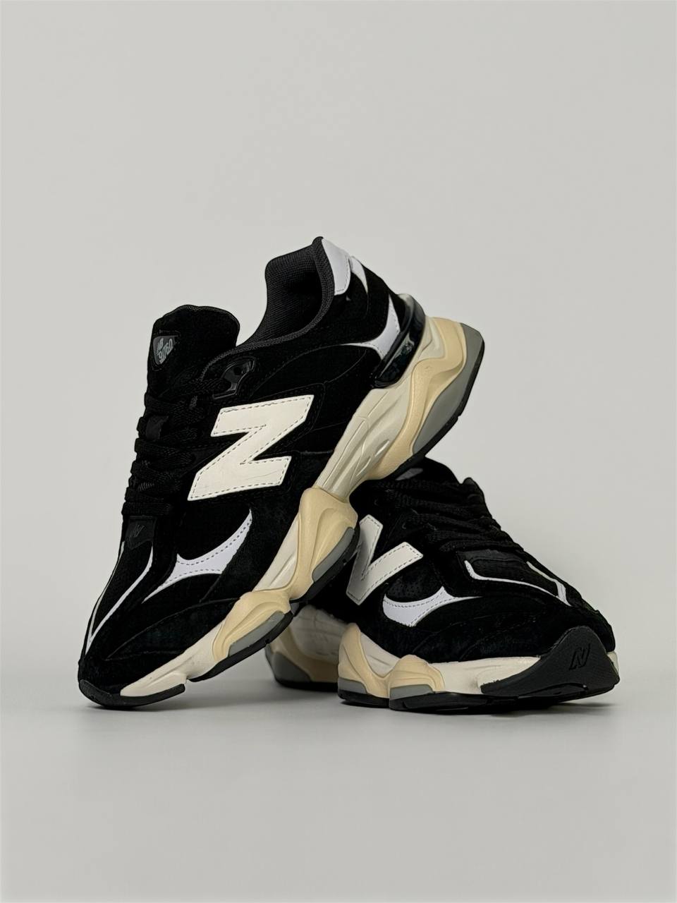 New Balance 9060 | Negro-Blanco