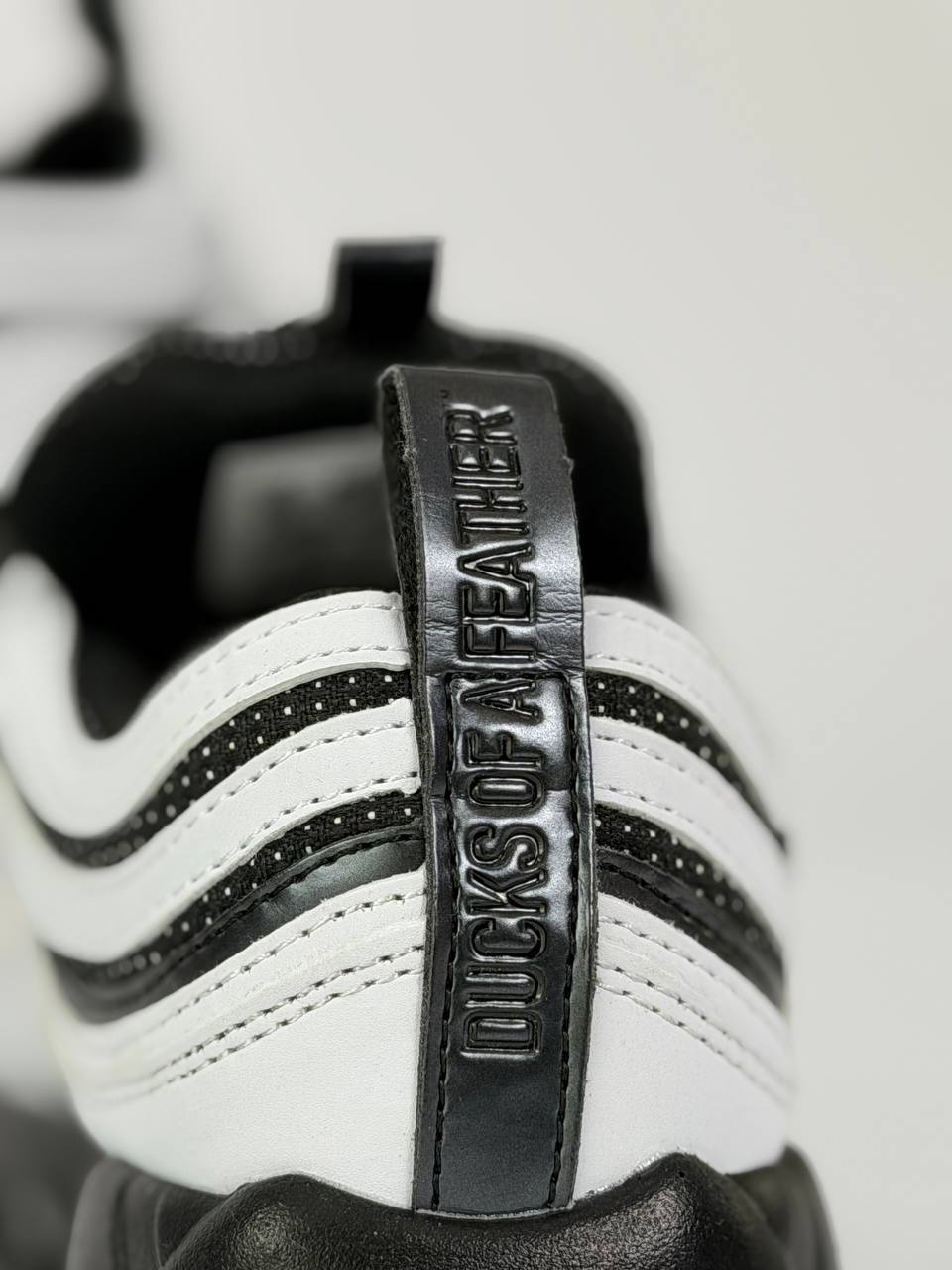 Nike Air Max 97 'Ducks of a Feather Lightning' | Blanco-Negro