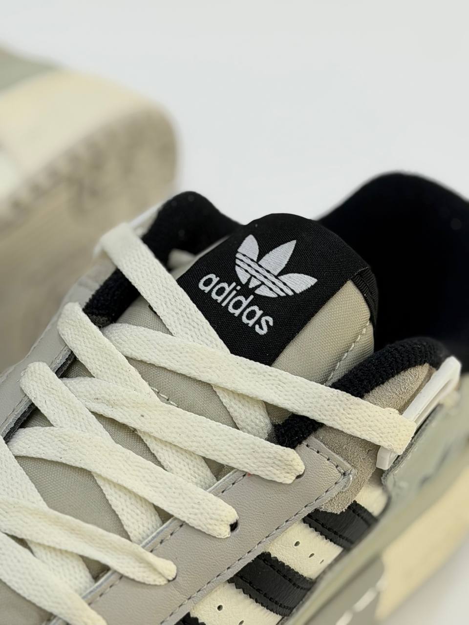 Adidas Fórum Double Grey | Beige-Negro