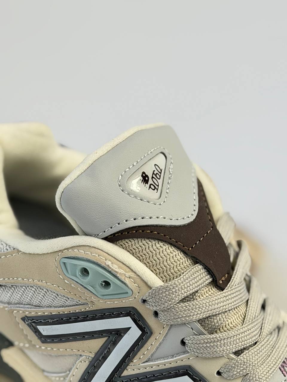 New Balance 9060 “Cocoa” | Beige
