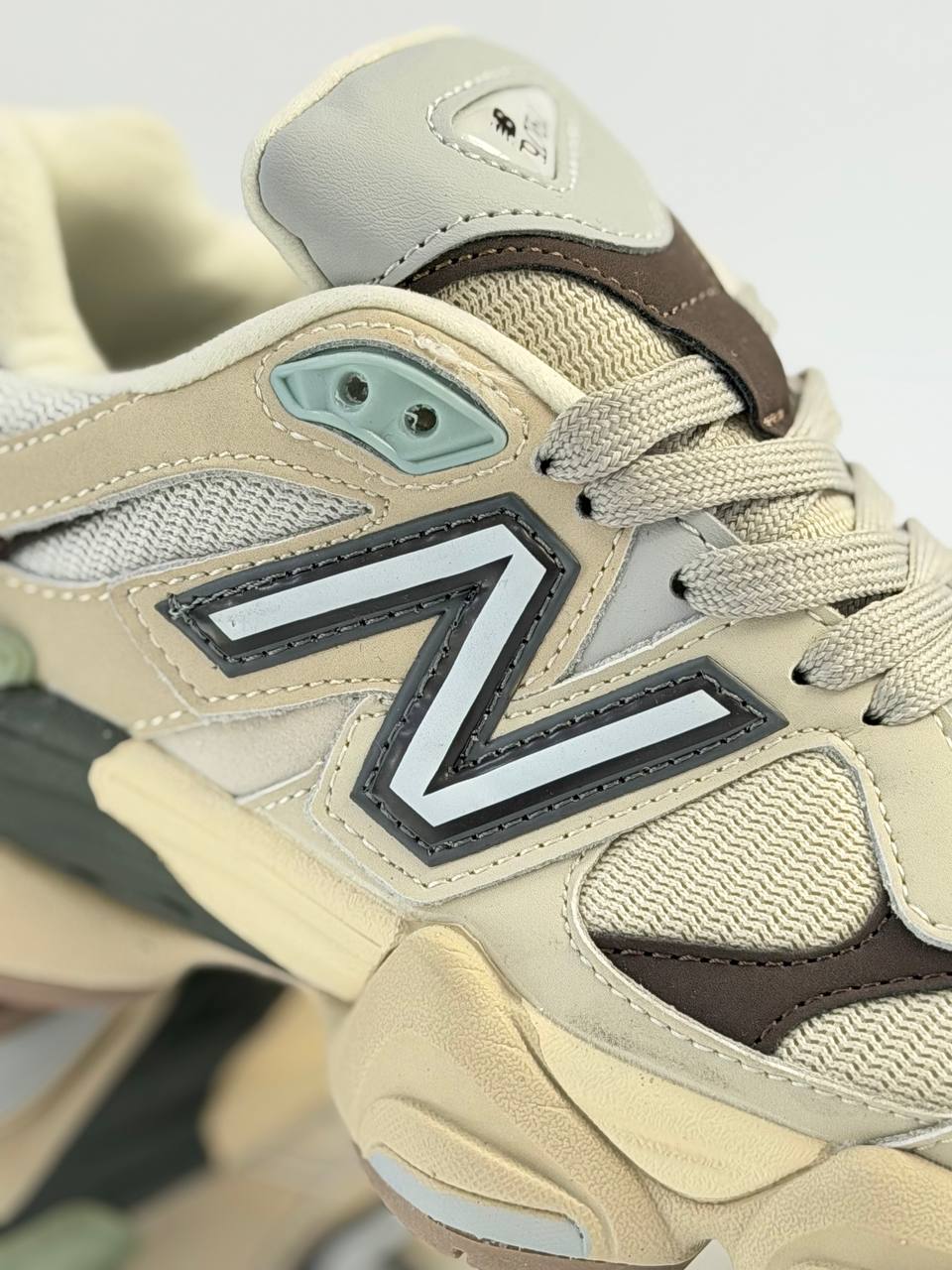 New Balance 9060 “Cocoa” | Beige