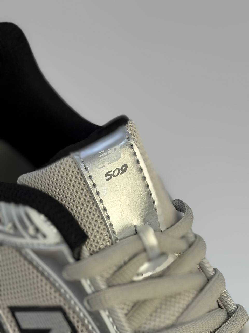 New Balance 509 Silver | Beige-Plateado