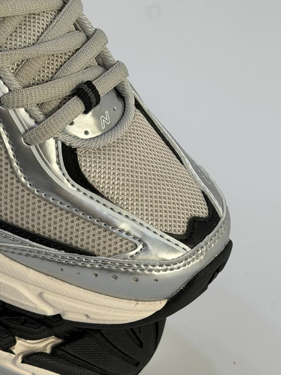 New Balance 509 Silver | Beige-Plateado
