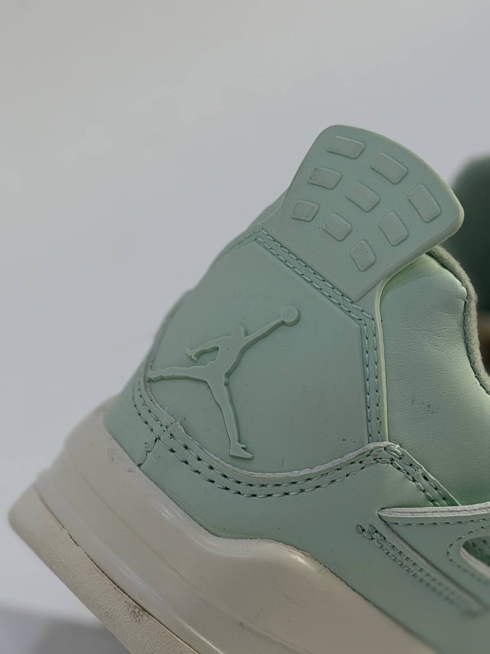 Air Jordan Retro 4 'Seafoam Sail' | Verde