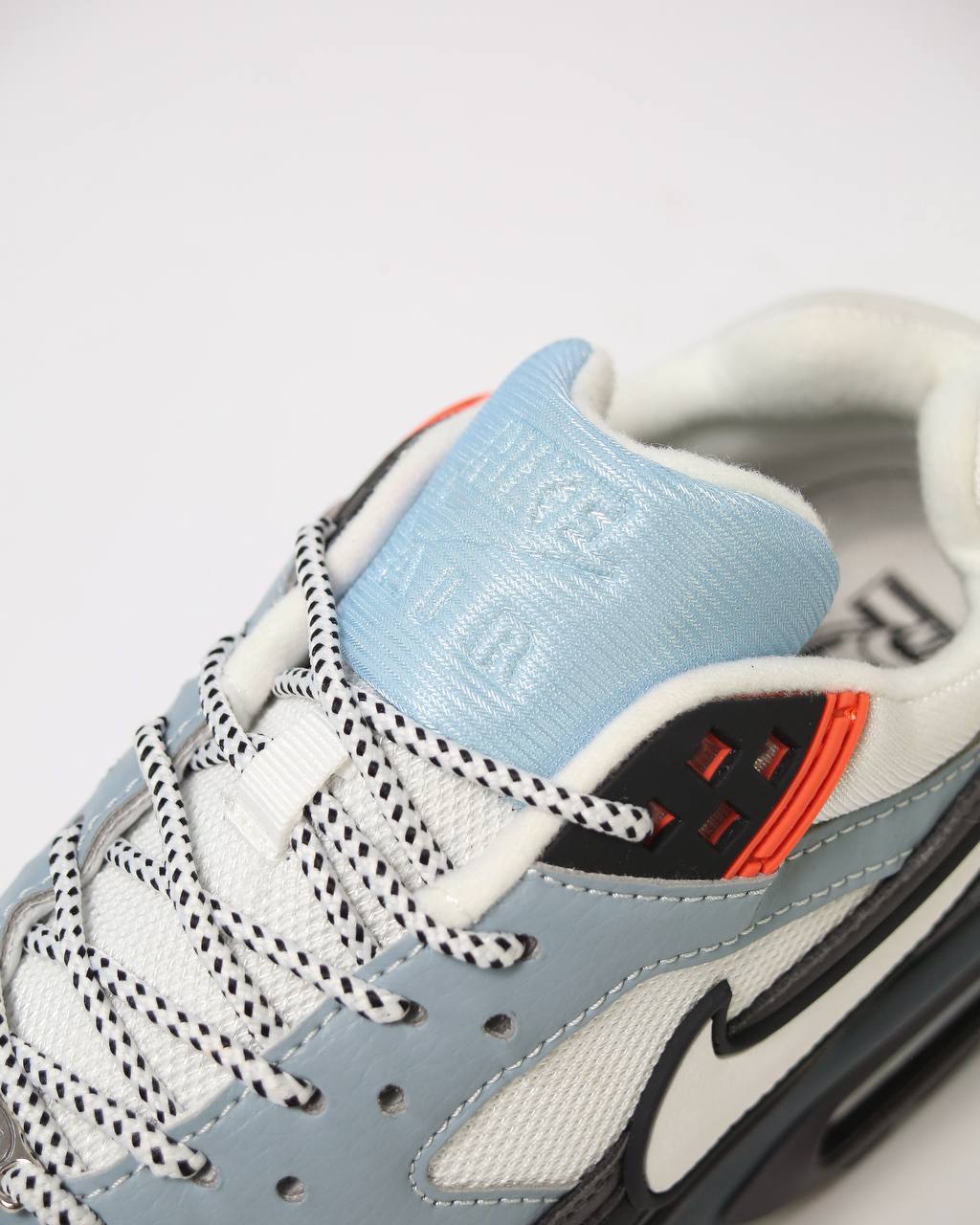 Air Max BW | Negro-Blanco-Rojo