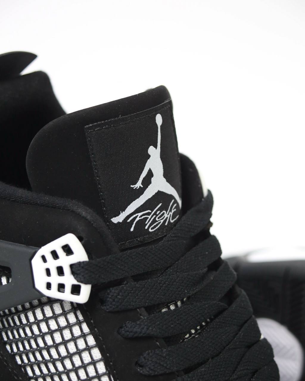 Jordan Retro 4 'White Thunder'| Negro-Blanco
