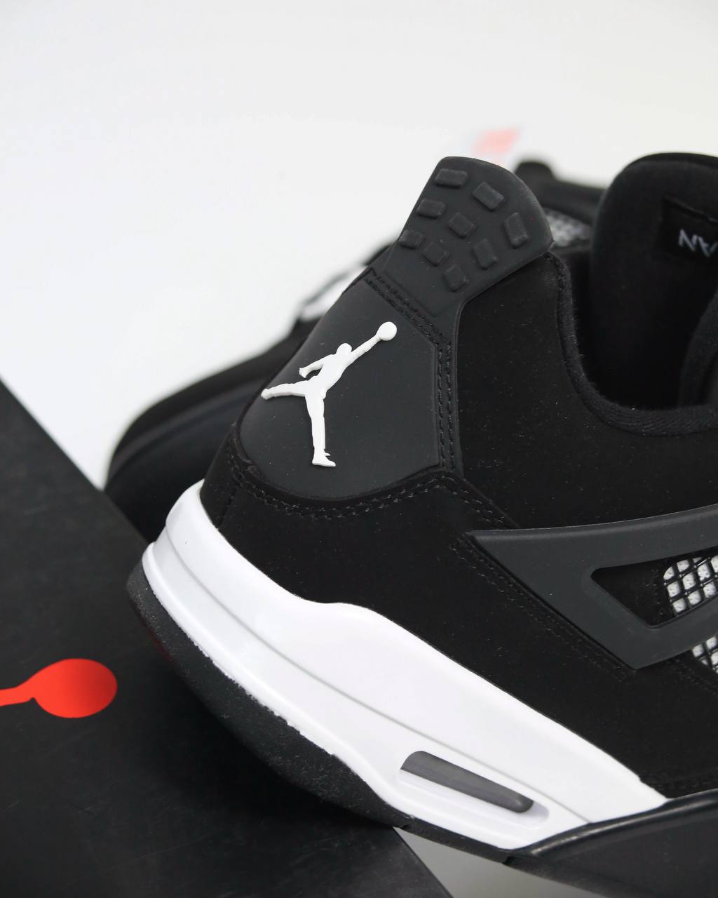 Jordan Retro 4 'White Thunder'| Negro-Blanco