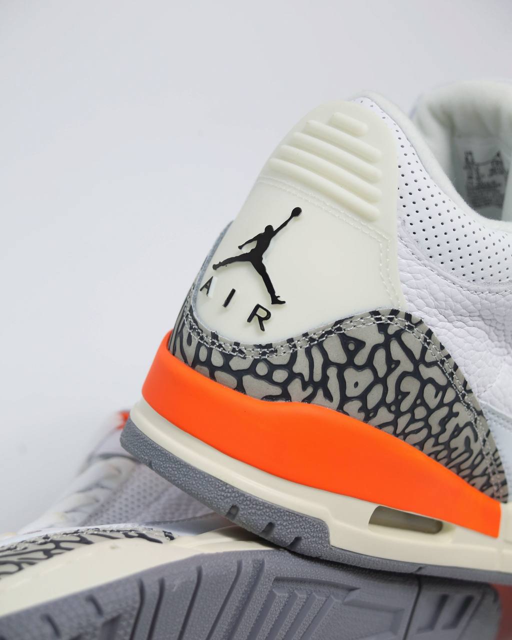 Air Jordan Retro 3 Georgia Peach | Blanco-Naranja