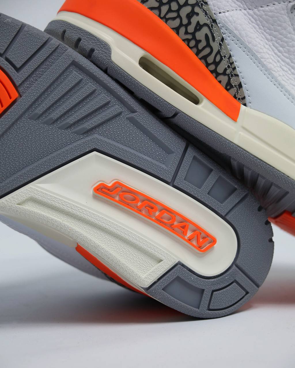 Air Jordan Retro 3 Georgia Peach | Blanco-Naranja
