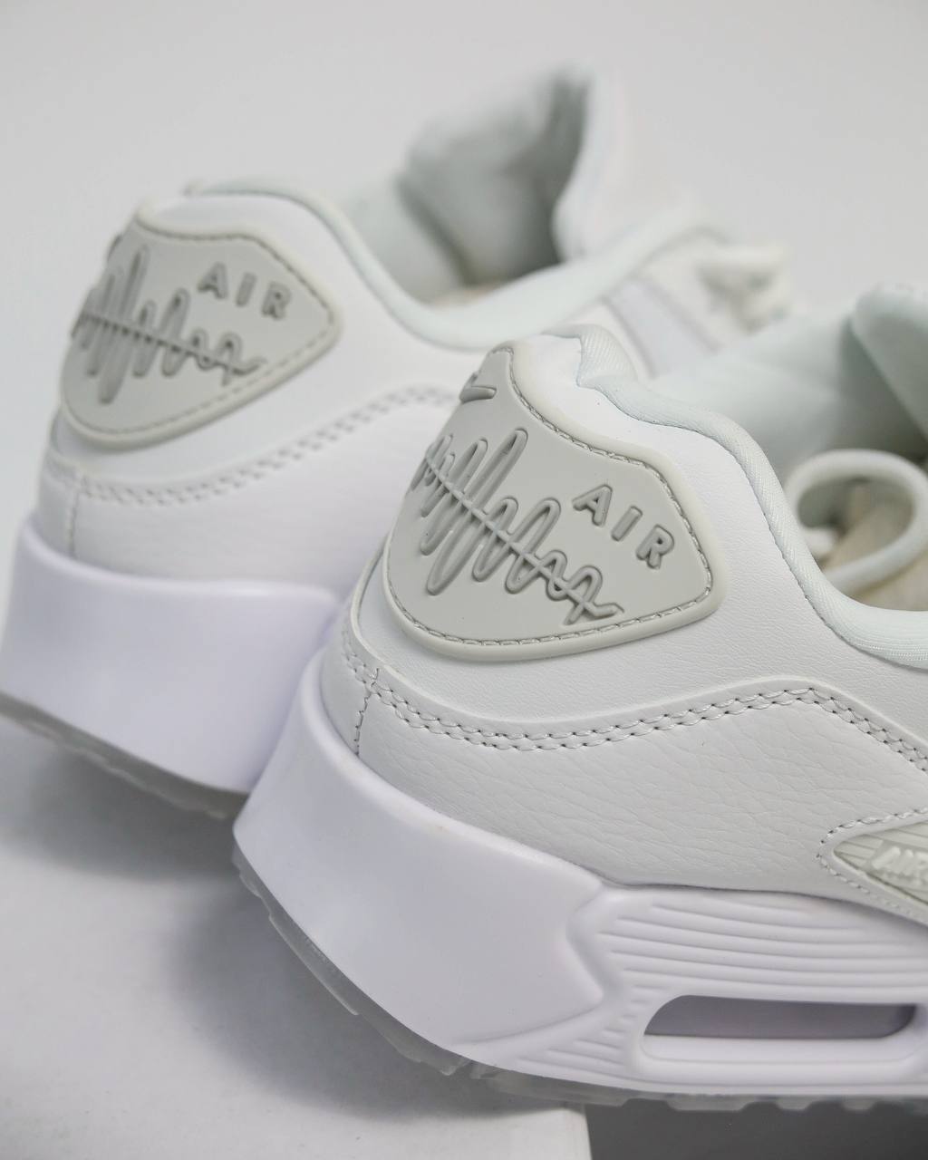 Air Max 90 NRG Radio Pirata | Blanco-Dorado