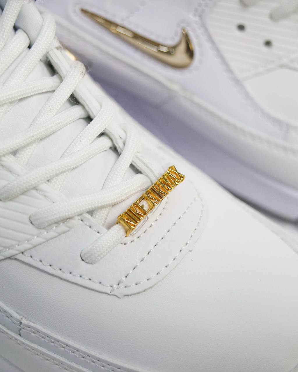Air Max 90 NRG Radio Pirata | Blanco-Dorado