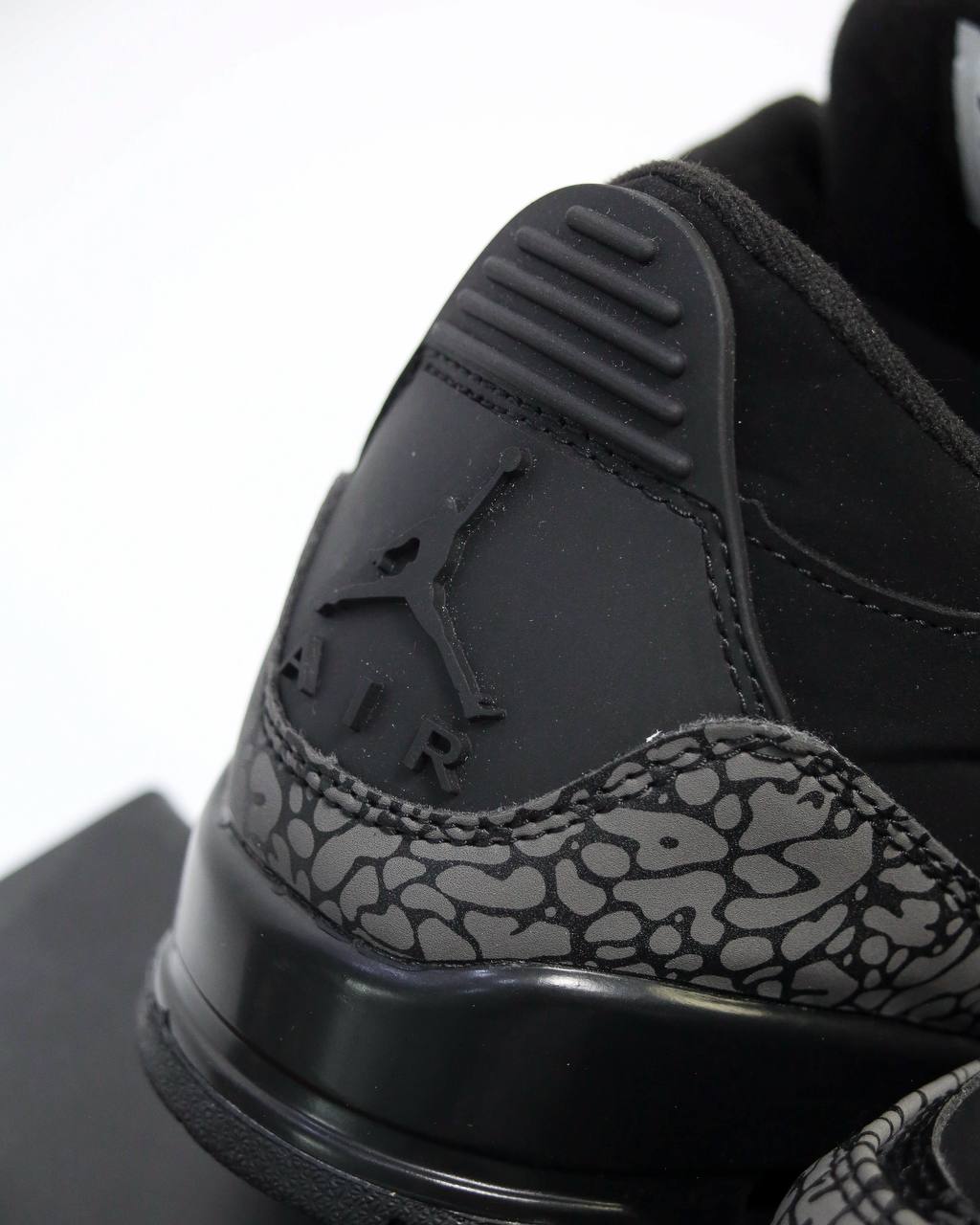 Air Jordan Retro 3 Black Cat | Negro