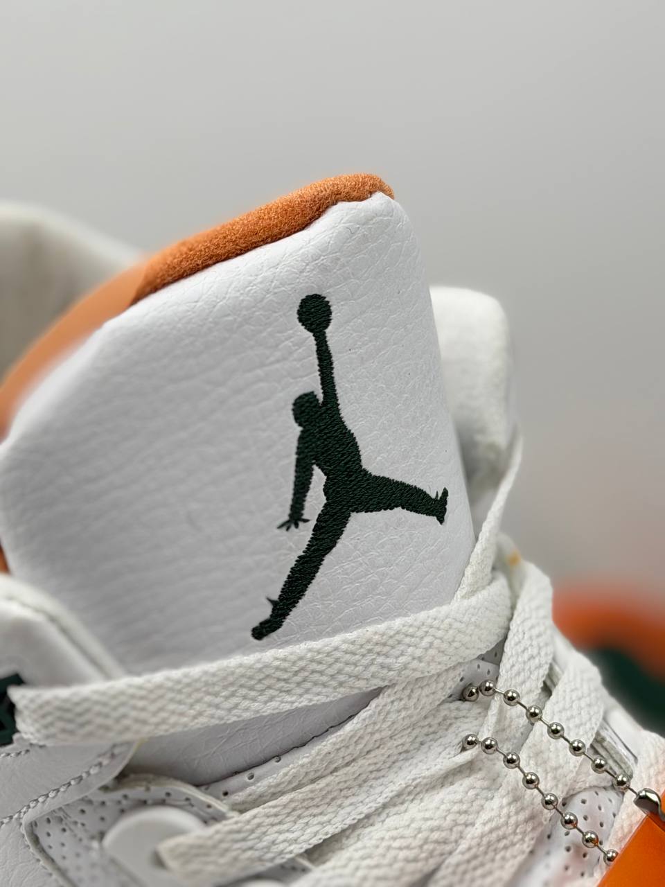Air Jordan Retro 3 SP SoleFly Miami | Blanco-Naranja-Verde