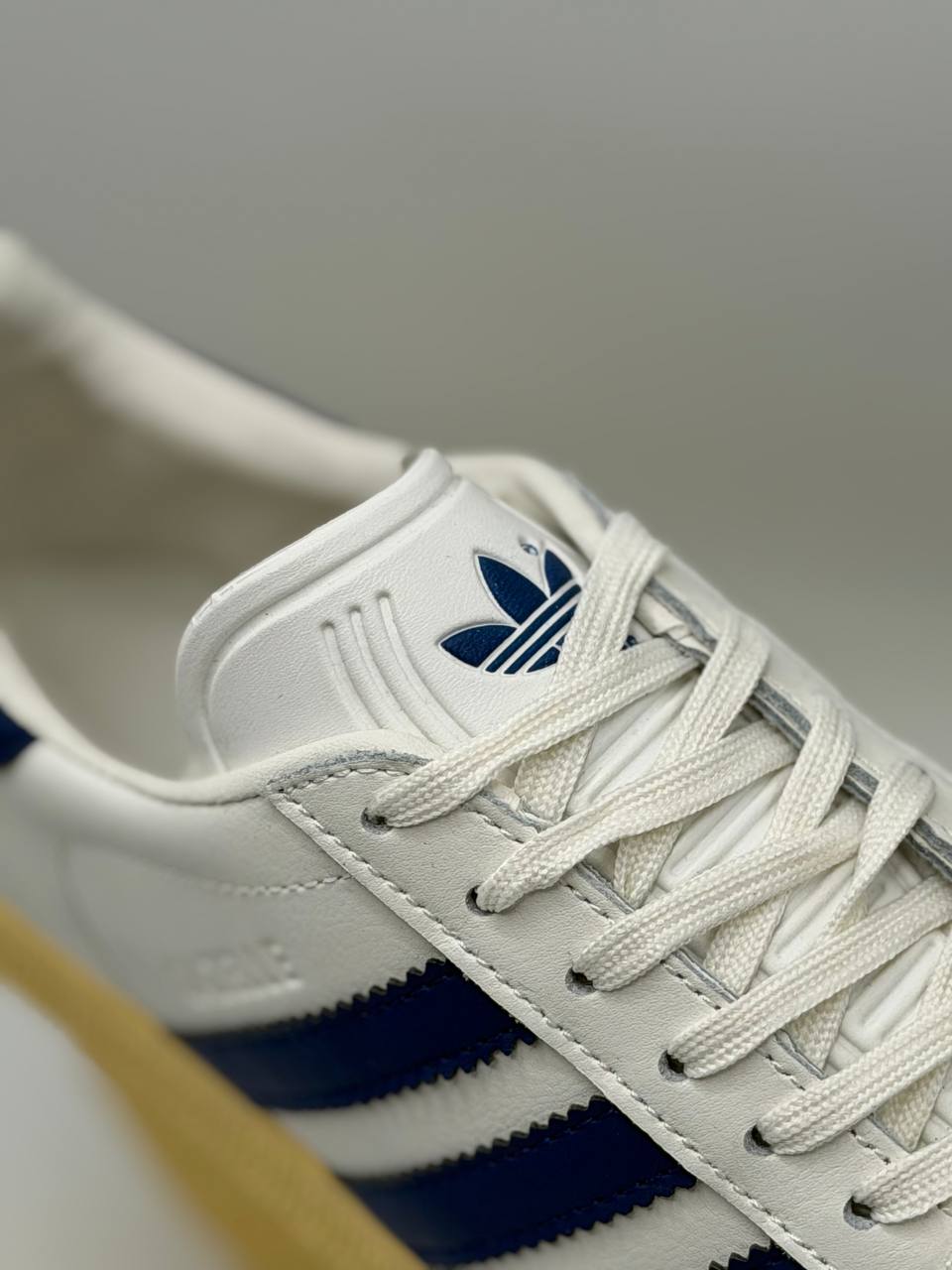 Adidas Gazelle Uk8 Tariners | Blanco-Azul-Amarillo