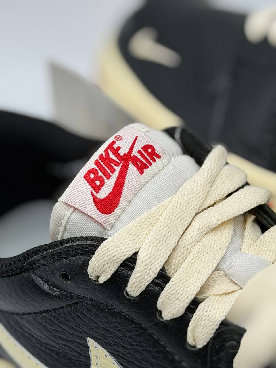 Jordan 1 Retro Low OG 'Nigel Sylvester Better With Time' | Rojo-Negro