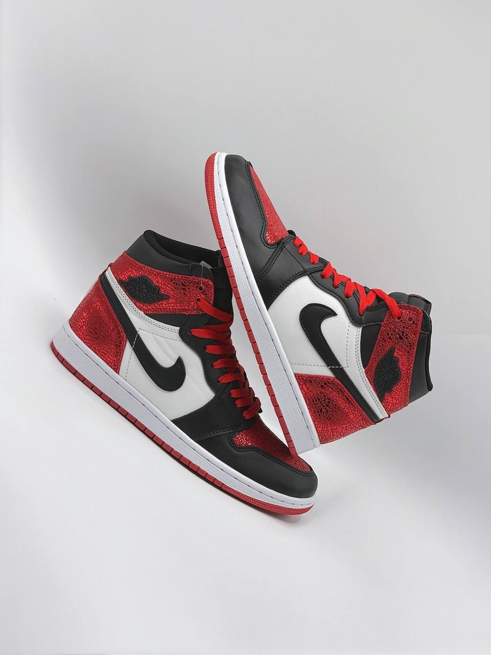 Nike Air Jordan 1 Mid Cracked Red | Rojo-Negro-Blanco